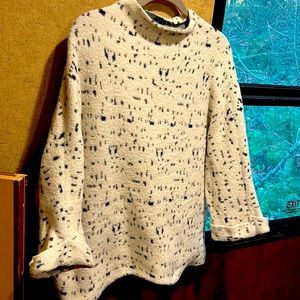 Broadway 38 Sweater Size large